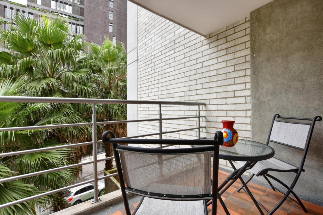 Cyan Suites Poblado By Mde Bnb Medellin Exterior photo