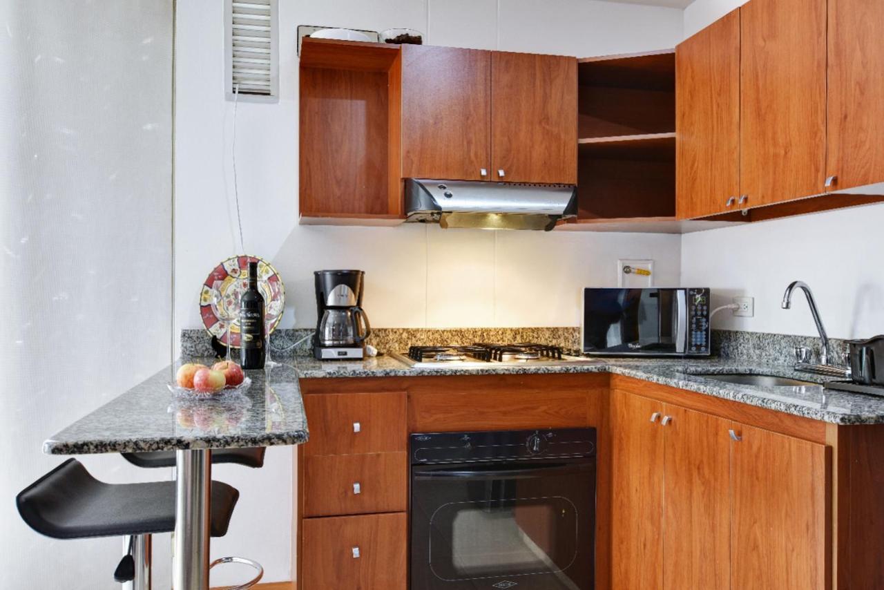 Cyan Suites Poblado By Mde Bnb Medellin Exterior photo