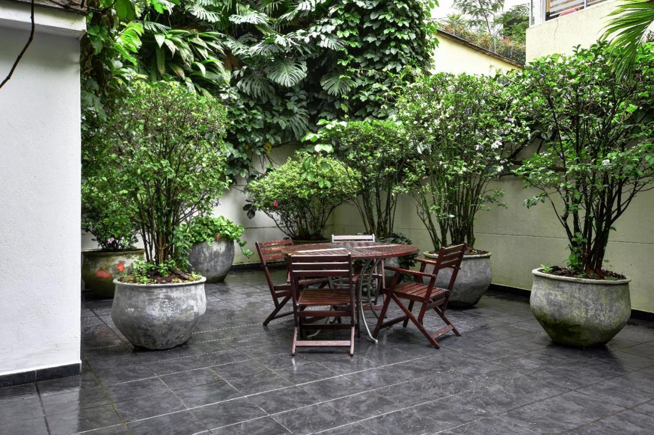 Cyan Suites Poblado By Mde Bnb Medellin Exterior photo
