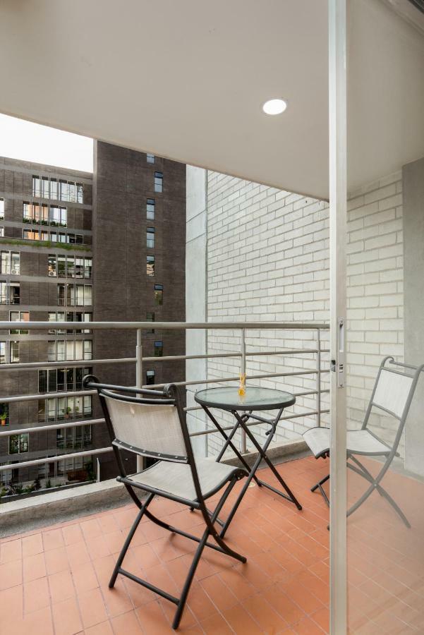 Cyan Suites Poblado By Mde Bnb Medellin Exterior photo