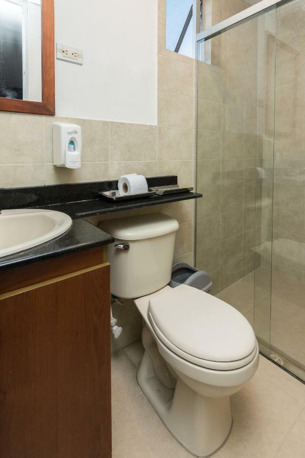 Cyan Suites Poblado By Mde Bnb Medellin Exterior photo