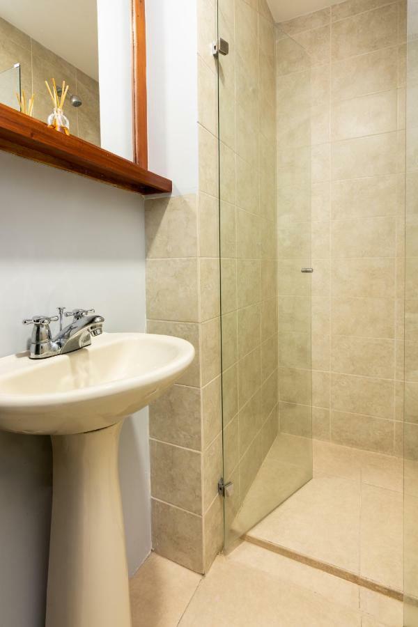 Cyan Suites Poblado By Mde Bnb Medellin Exterior photo